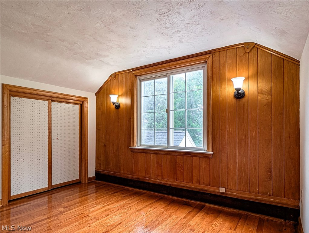 6328 Roselawn Avenue Ravenna OH 44266
