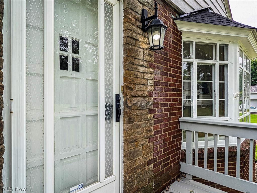 6328 Roselawn Avenue Ravenna OH 44266