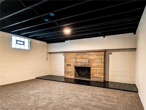 6328 Roselawn Avenue Ravenna OH 44266