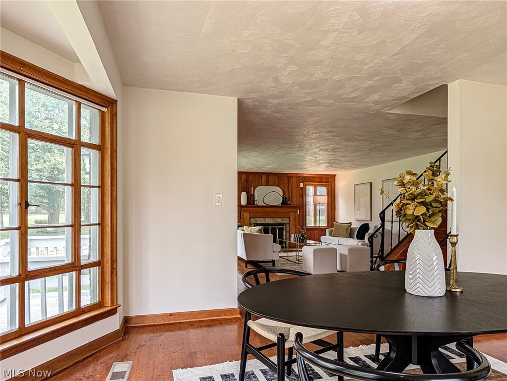 6328 Roselawn Avenue Ravenna OH 44266