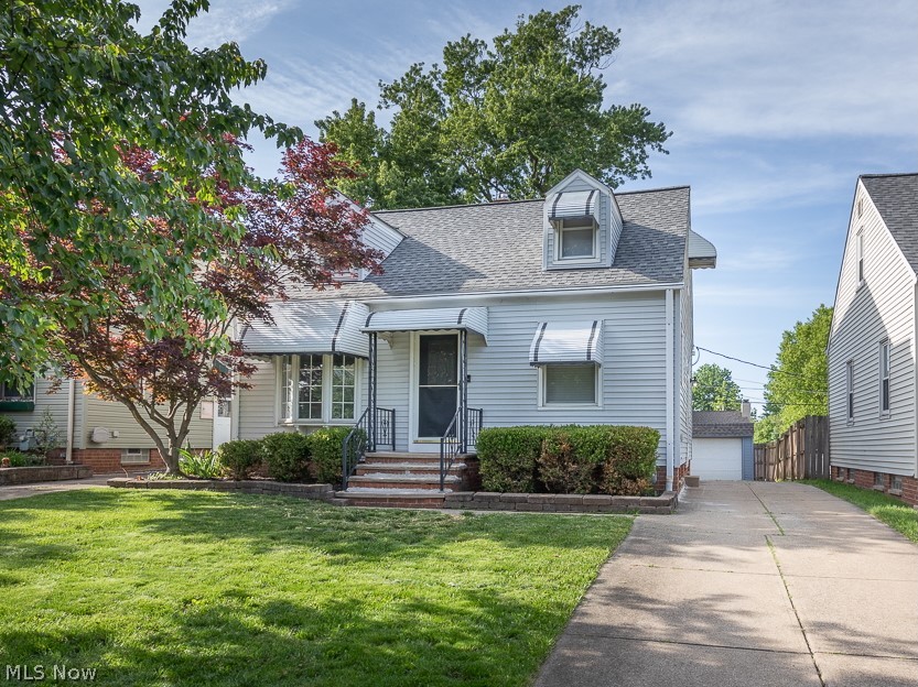 8324 Chesterfield Avenue Parma OH 44129