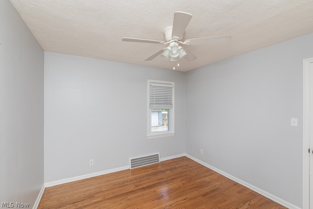 8324 Chesterfield Avenue Parma OH 44129