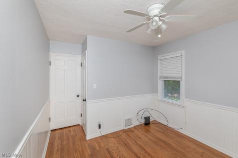 8324 Chesterfield Avenue Parma OH 44129