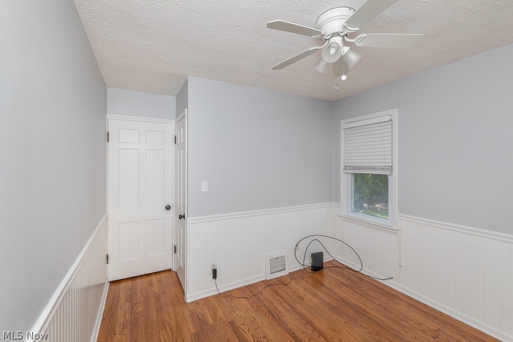 8324 Chesterfield Avenue Parma OH 44129