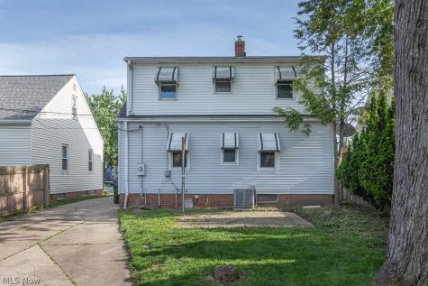 8324 Chesterfield Avenue Parma OH 44129