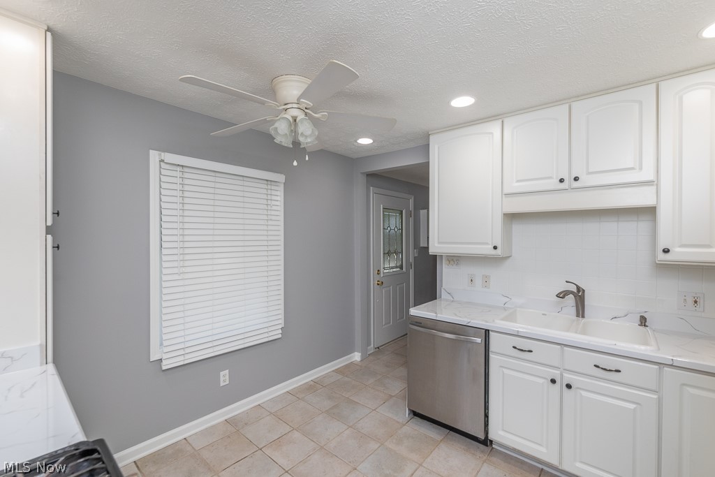 8324 Chesterfield Avenue Parma OH 44129