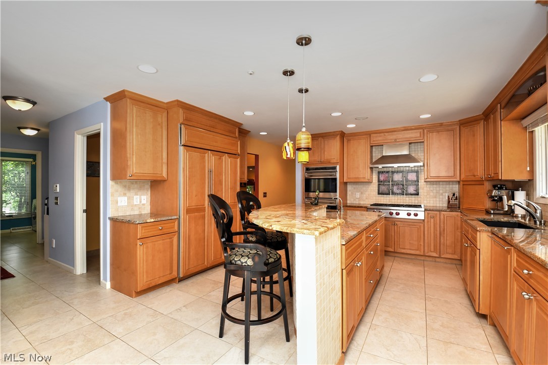 26451 Bernwood Road Beachwood OH 44122