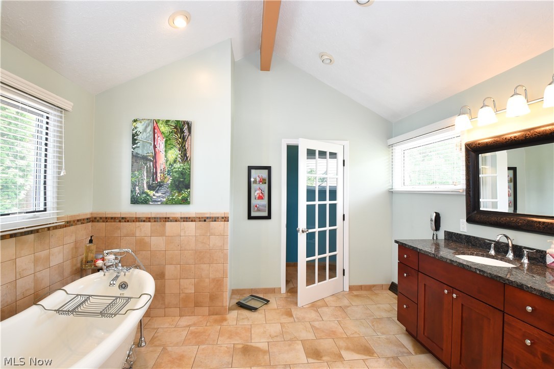 26451 Bernwood Road Beachwood OH 44122