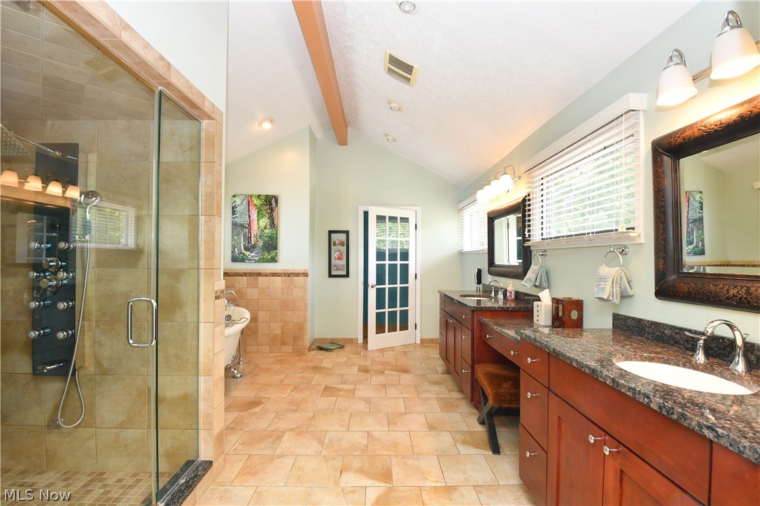 26451 Bernwood Road Beachwood OH 44122