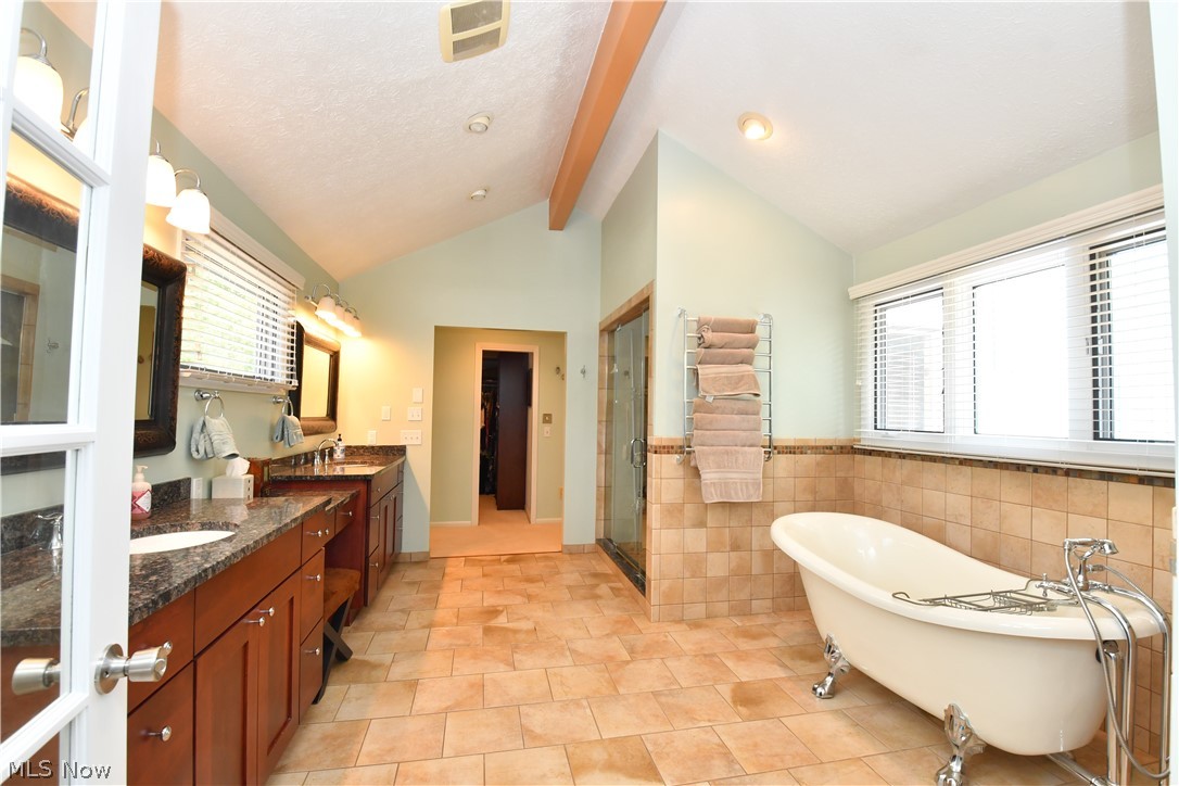 26451 Bernwood Road Beachwood OH 44122