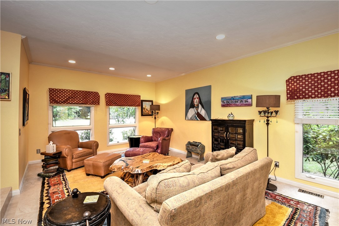 26451 Bernwood Road Beachwood OH 44122