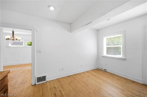 1140 Quilliams Road Cleveland Heights OH 44121