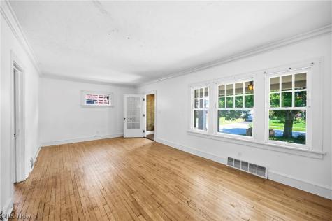 1140 Quilliams Road Cleveland Heights OH 44121