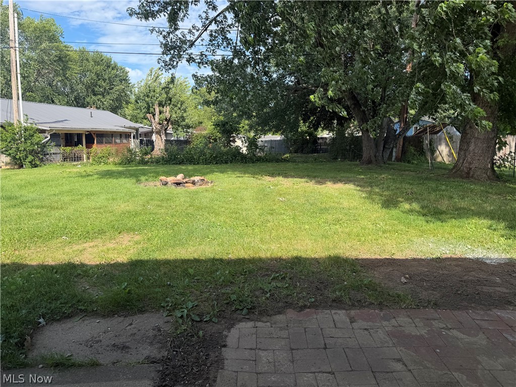 567 Chestnut Street Newcomerstown OH 43832