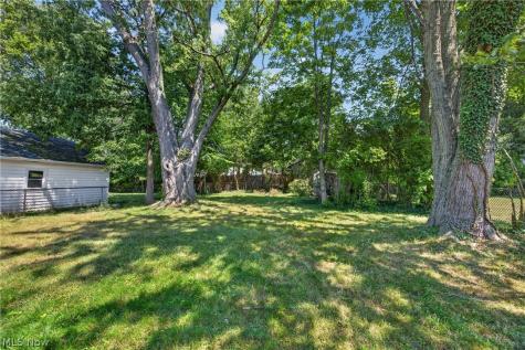 1403 Churchill Road Lyndhurst OH 44124