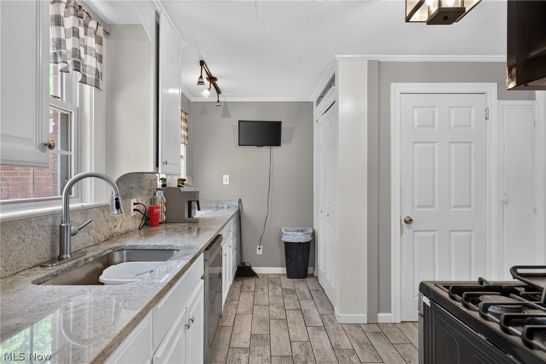 1403 Churchill Road Lyndhurst OH 44124
