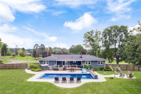 2248 Portage Line Road Uniontown OH 44685