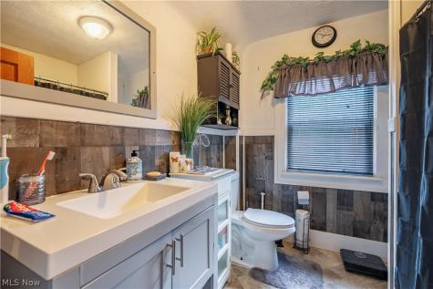 531 Fernwood Drive Akron OH 44320