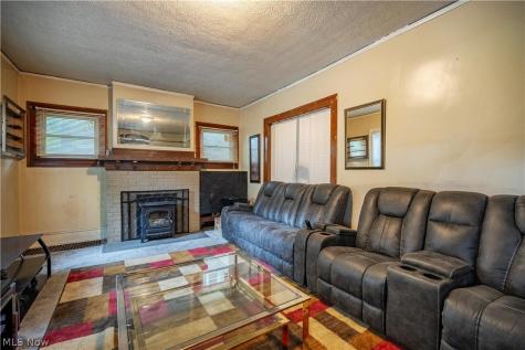 531 Fernwood Drive Akron OH 44320