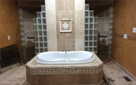 14405 Aquilla Road Burton OH 44021