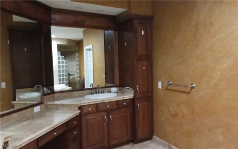 14405 Aquilla Road Burton OH 44021