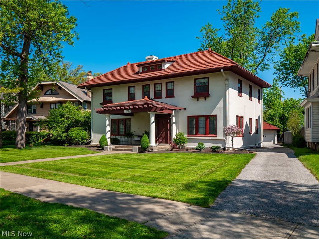 12582 Clifton Boulevard Lakewood OH 44107
