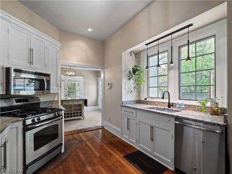 12582 Clifton Boulevard Lakewood OH 44107