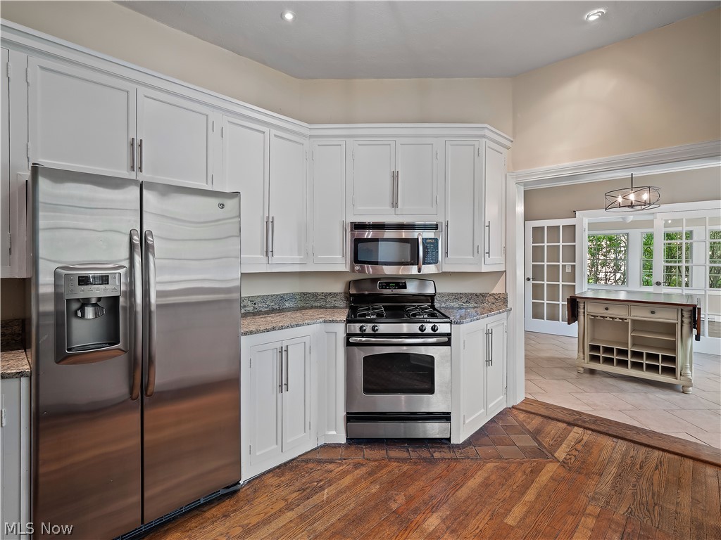 12582 Clifton Boulevard Lakewood OH 44107