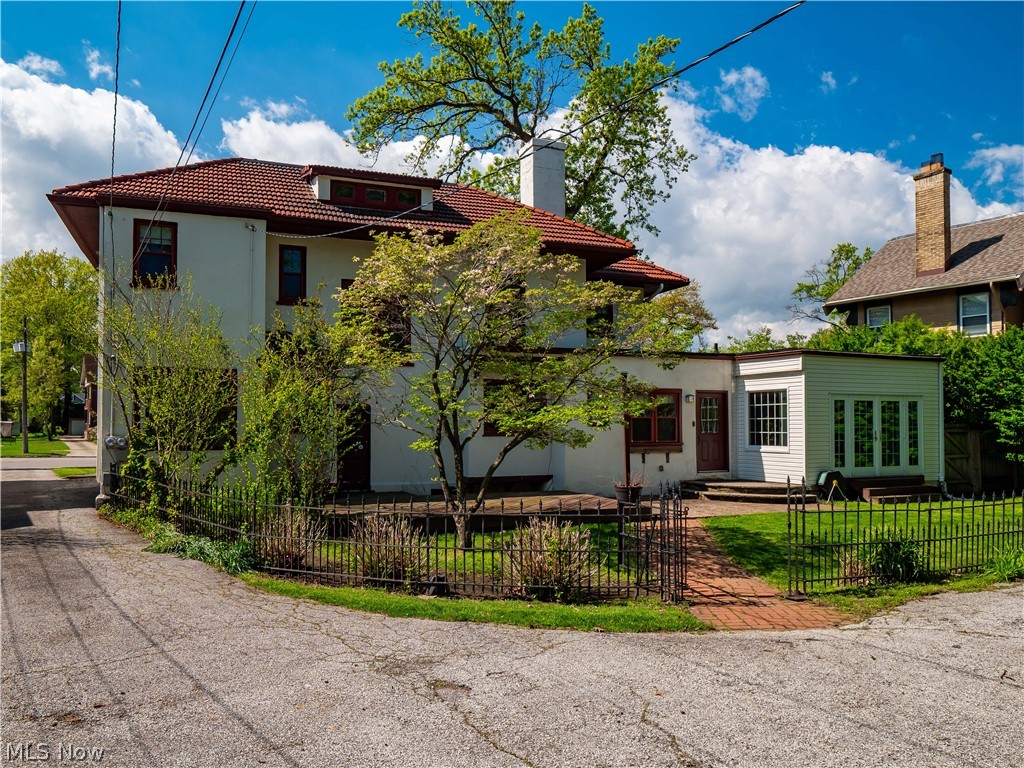 12582 Clifton Boulevard Lakewood OH 44107