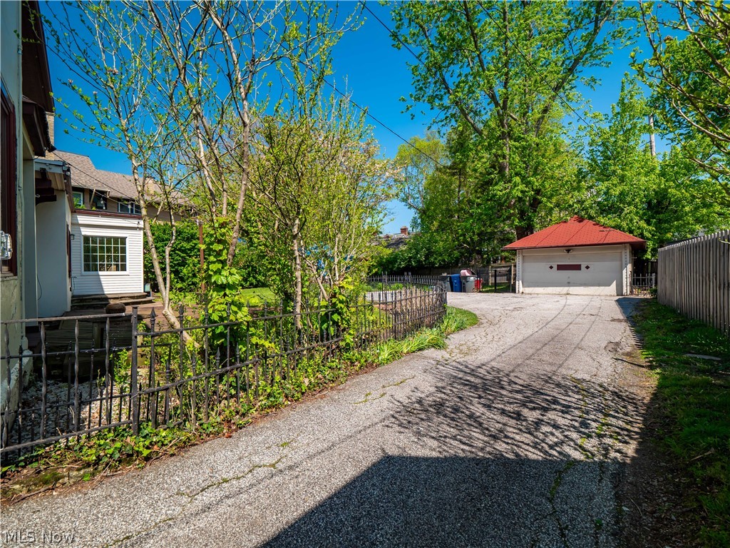 12582 Clifton Boulevard Lakewood OH 44107