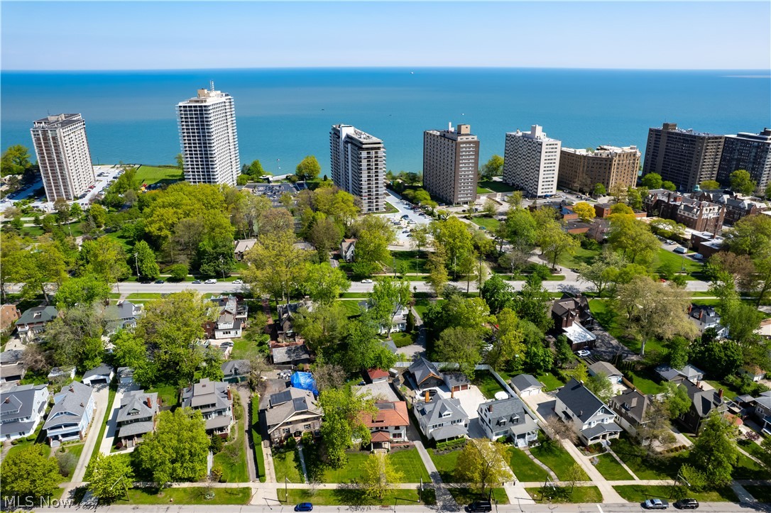 12582 Clifton Boulevard Lakewood OH 44107