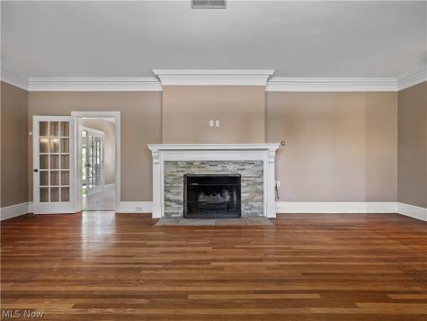 12582 Clifton Boulevard Lakewood OH 44107