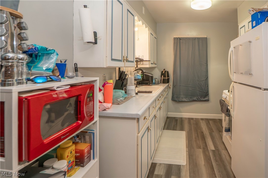 1761 Shaw Avenue Akron OH 44305