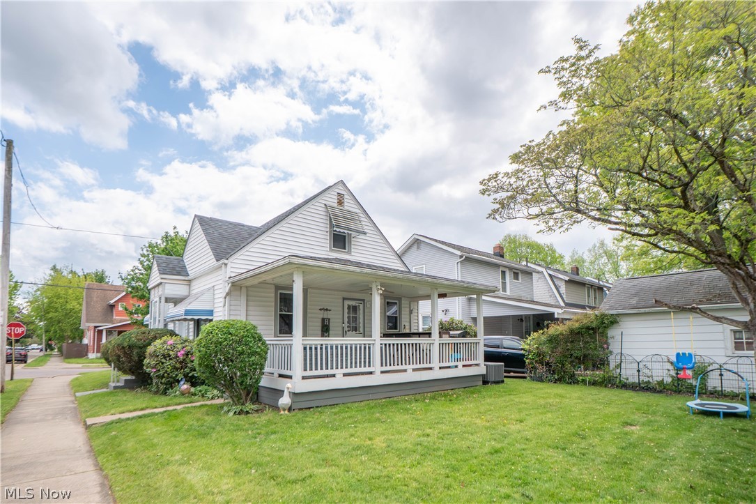 1761 Shaw Avenue Akron OH 44305