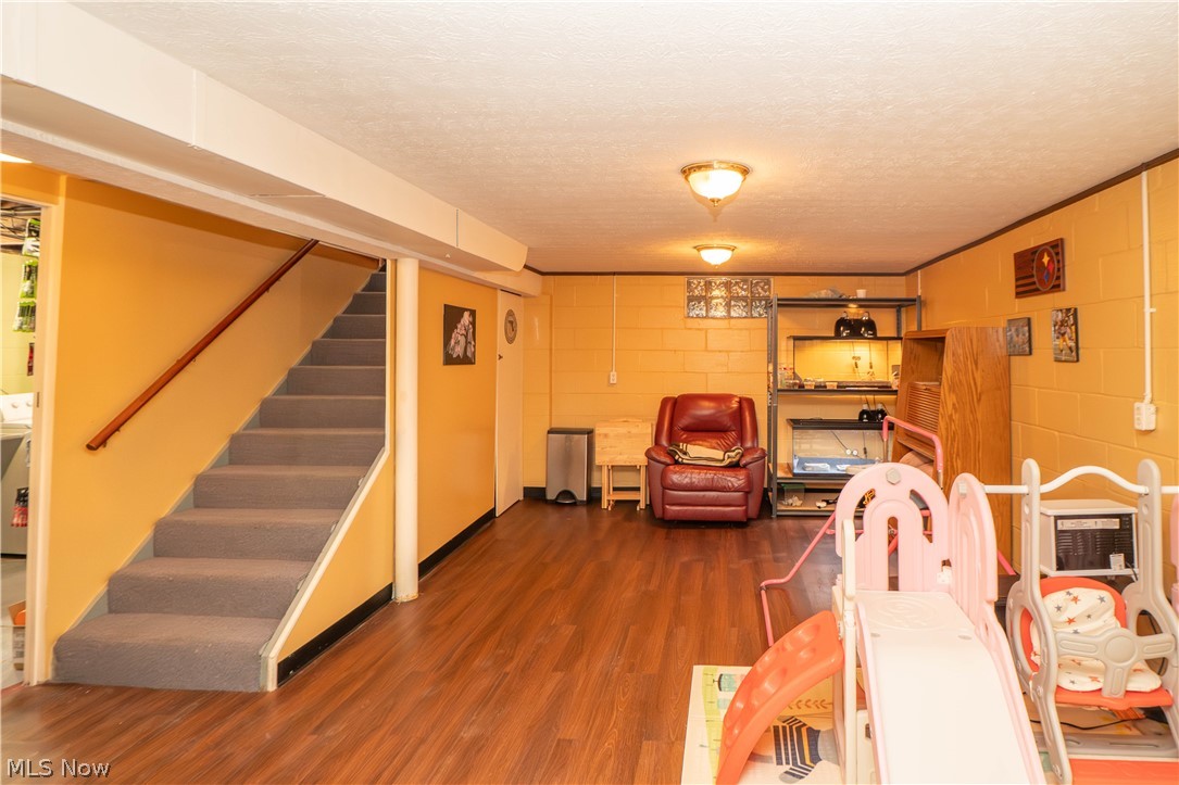 1761 Shaw Avenue Akron OH 44305