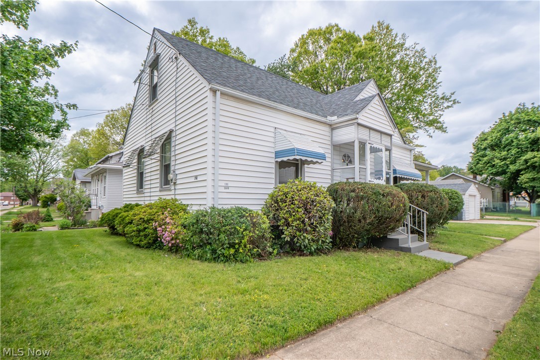 1761 Shaw Avenue Akron OH 44305