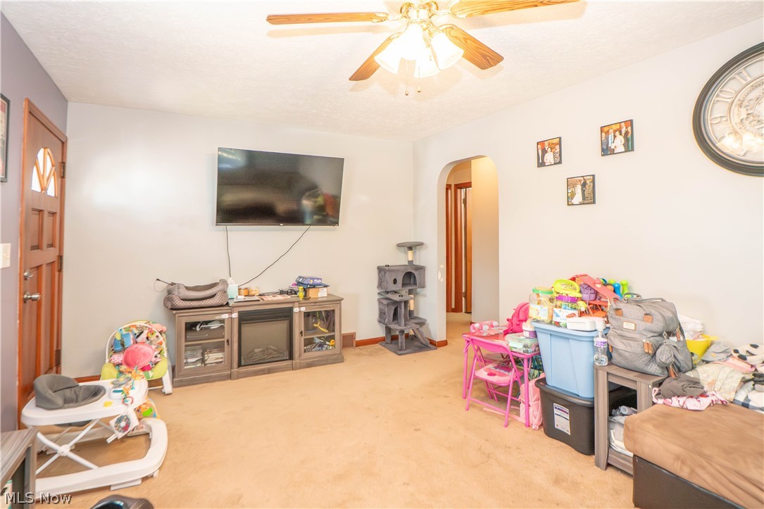 1761 Shaw Avenue Akron OH 44305