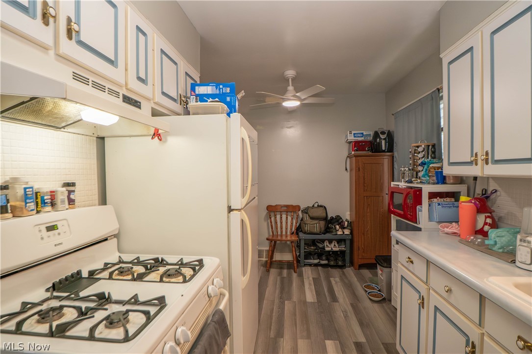 1761 Shaw Avenue Akron OH 44305
