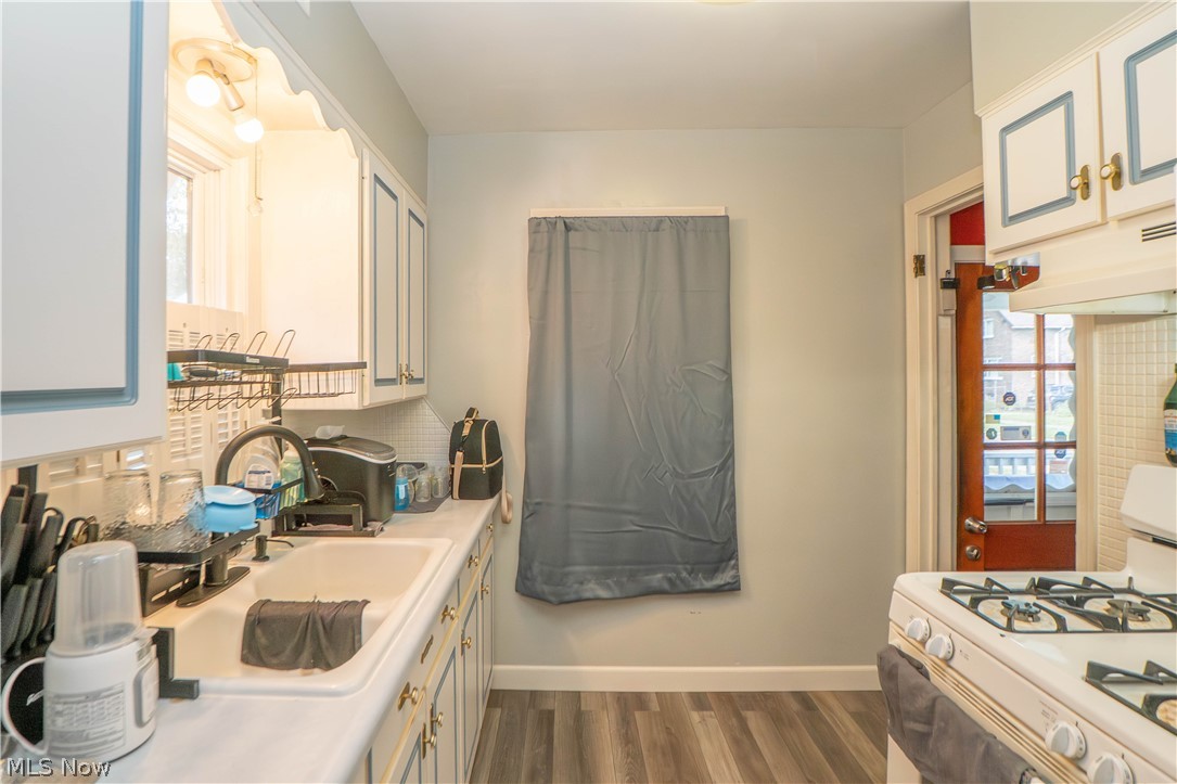 1761 Shaw Avenue Akron OH 44305