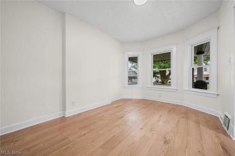 14148 Berwyn Avenue Cleveland OH 44111