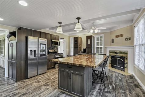 9327 Lake Shore Boulevard Mentor OH 44060