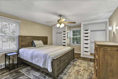 9327 Lake Shore Boulevard Mentor OH 44060