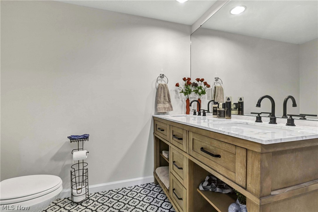 9327 Lake Shore Boulevard Mentor OH 44060