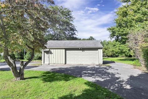 9327 Lake Shore Boulevard Mentor OH 44060