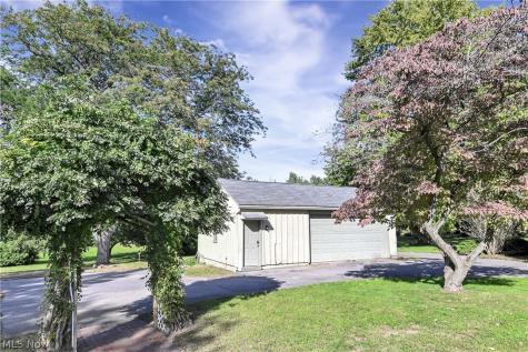 9327 Lake Shore Boulevard Mentor OH 44060