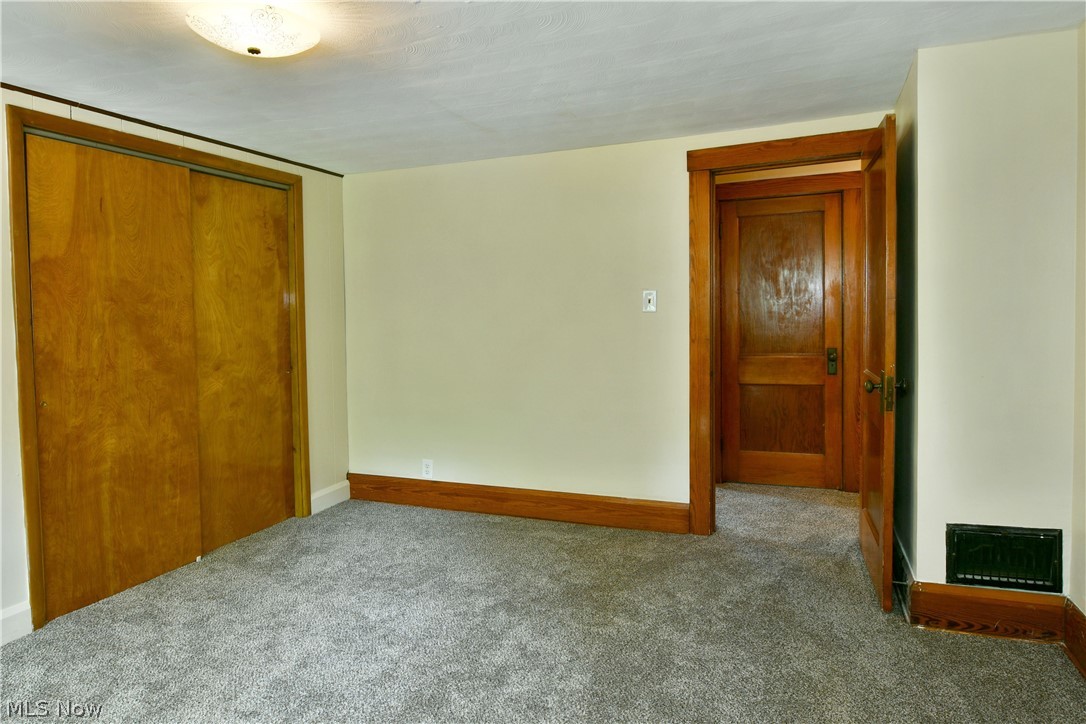 722 5th Street Struthers OH 44471