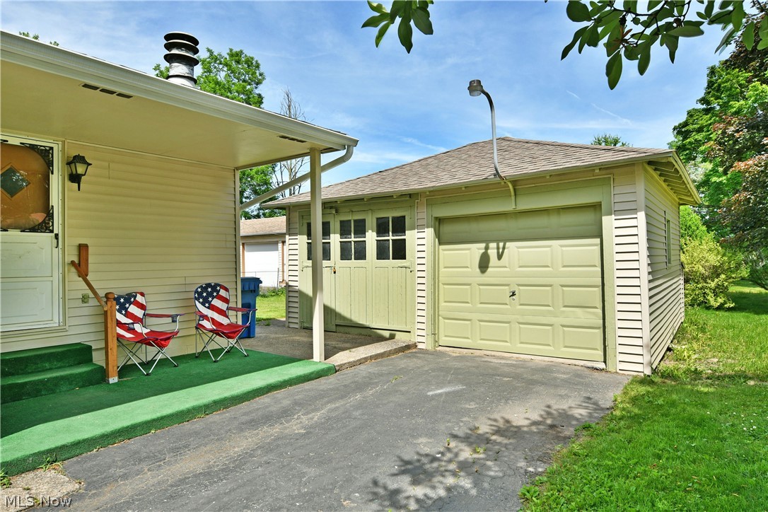722 5th Street Struthers OH 44471