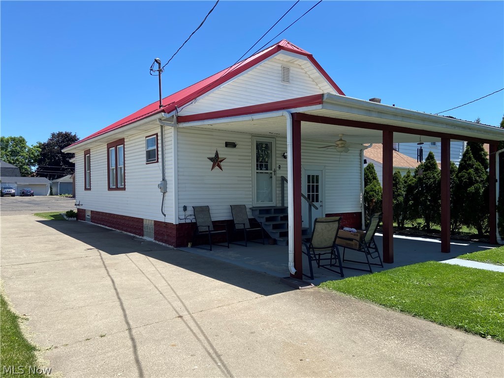 458 S Goodrich Street Newcomerstown OH 43832