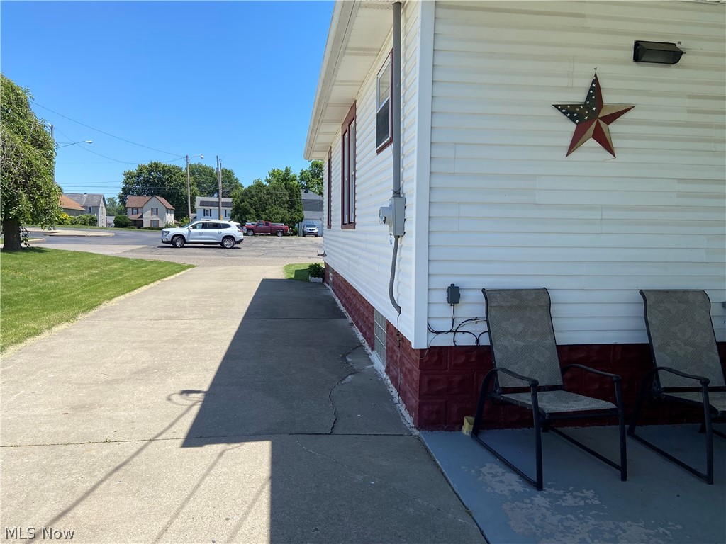 458 S Goodrich Street Newcomerstown OH 43832