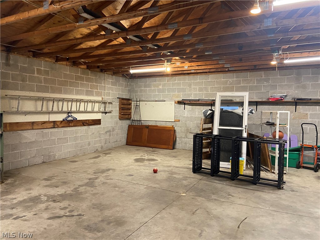 458 S Goodrich Street Newcomerstown OH 43832